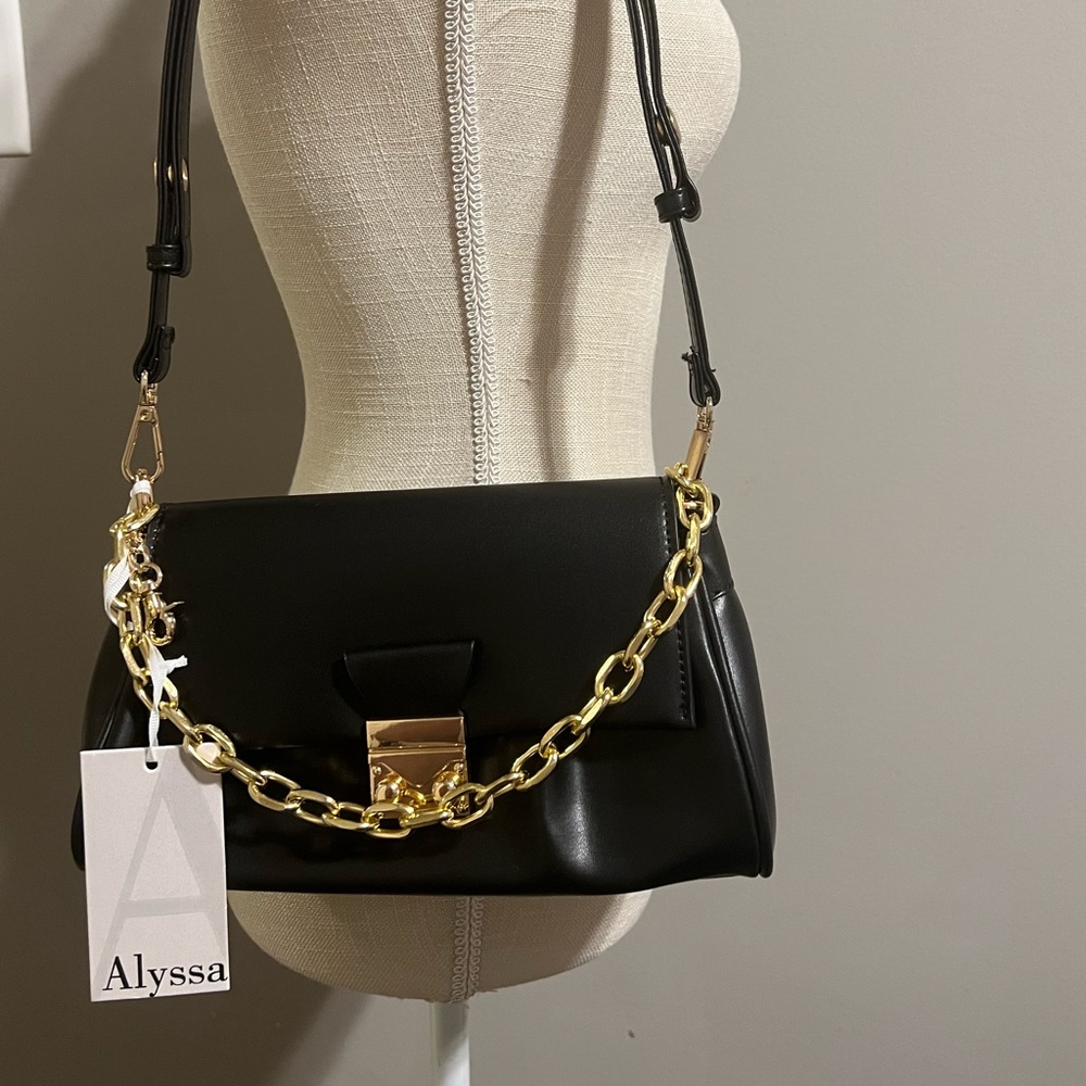 Alyssa black vegan crossbody